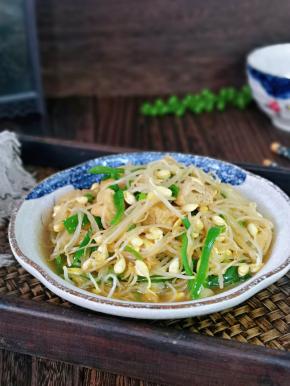 一盘全家抢着吃。