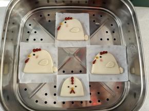 全部做好后放温暖处发酵至1.5倍大，（轻按慢慢回弹，拿起来有明显变轻的感觉）