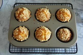 烤完取出，略微冷凉不烫手即可开吃