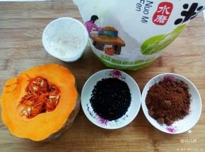 整理食材。
