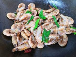 翻炒均匀关火出锅。