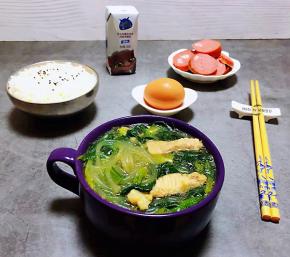 搭配一碗米饭、鸡蛋、香肠、酸奶就是标配的完美早餐