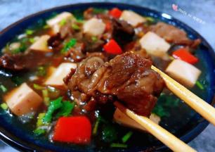 牛腩入口肉质香嫩唇齿留香回味无穷