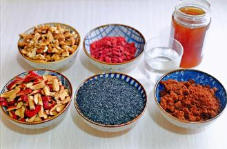 准备好所有食材。