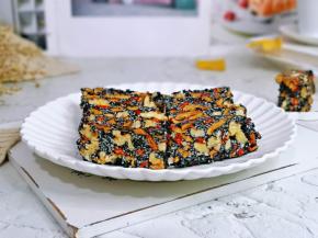 好吃不上火的核桃芝麻养生糕。