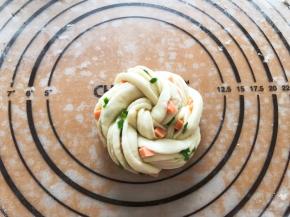 收尾处压在下面即可