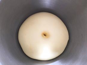 发酵至两倍大，戳洞不回缩即可