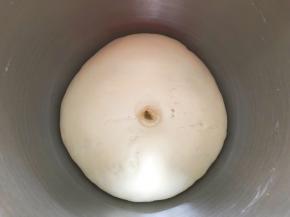 发酵至两倍大，戳洞不回缩即可