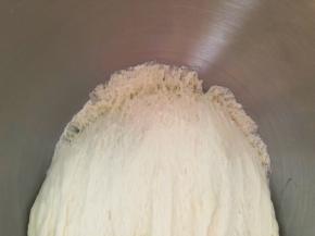 发酵好的面团有蜂窝状