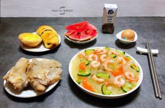 丰盛的早餐使人正能量爆棚噢