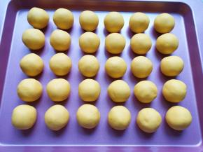 分成15-16g一份搓圆备用。