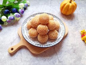 高颜值的南瓜小吃。