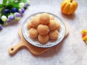高颜值的南瓜小吃。