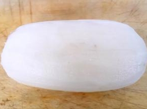 莲藕去皮洗净沥干水分