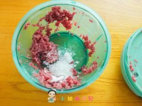 加入2g玉米淀粉，可以让肉吃起来更嫩