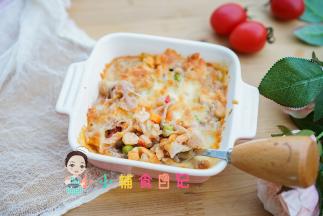 面条的水不要太多不然烤出来上面的马苏里拉芝士跟下面会分层