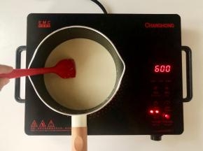 加热至产生气泡。