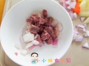 牛肉加一部分洋葱腌渍去腥