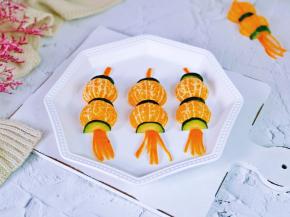 特别应景的水果灯笼。