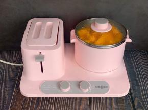 南瓜去瓜皮去瓜瓤，切小，上蒸锅蒸熟