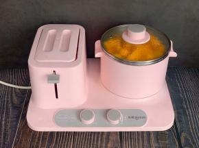 南瓜去瓜皮去瓜瓤，切小，上蒸锅蒸熟