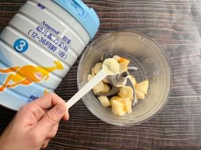蒸熟的山药加2匙澳优珀纯奶粉