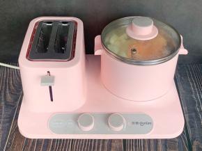 红薯、山药去皮切小，上蒸锅蒸熟