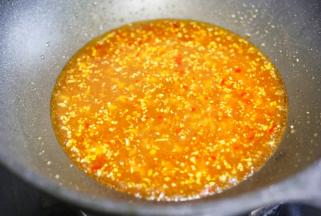 加一大碗水烧开。