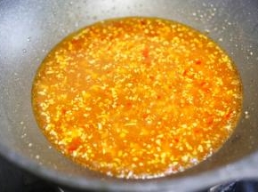 加一大碗水烧开。