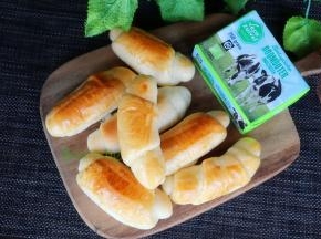 这样做的软式牛奶小面包，儿子可以吃8个。