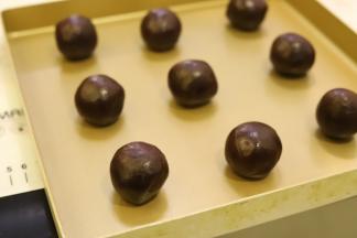 全部搓圆备用。