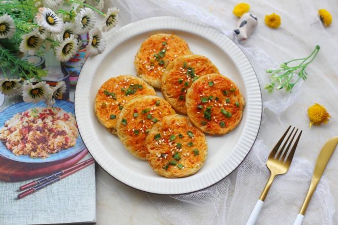 爆好吃的面条鸡蛋饼