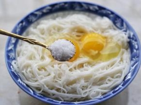 加一勺盐。