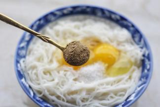 加一勺十三香。