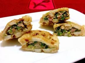 藕夹一切为二看到里面的馅料十足好诱人