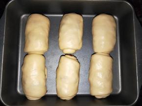 码入烤盘当中发酵。