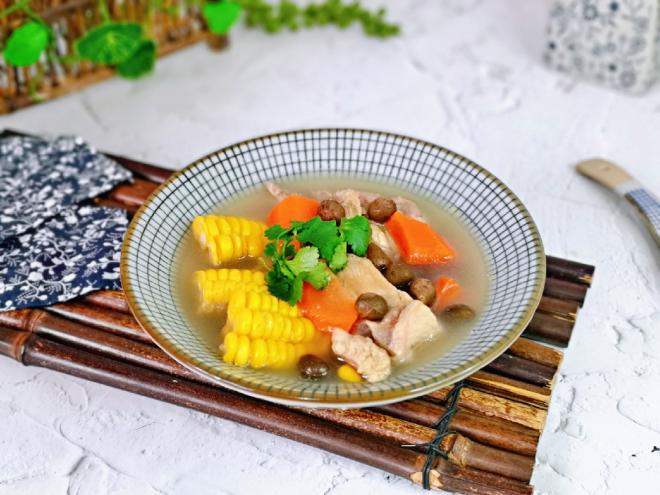 山药豆排骨玉米汤