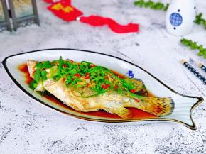 年菜之一: 桂鱼:富贵吉祥，年年有鱼，谐音:年年有余。