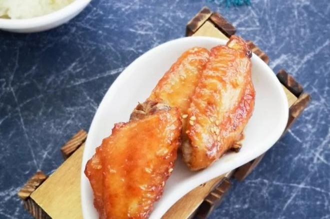 【食谱】教你简单做美味的蜜汁烤翅