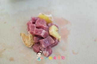 牛肉用姜片腌渍一下去腥