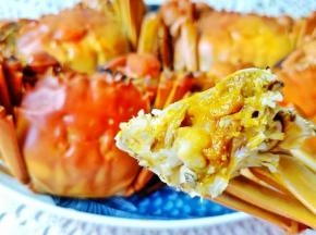 蒜泥、精盐、醋掺和拌匀而成，亦可加辣椒，会更出味。