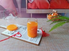 马上快过年了，家人朋友聚餐也可以喝自家榨的果汁，无添加！