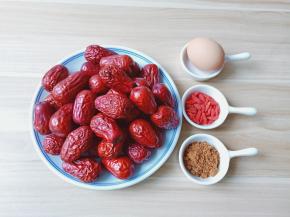 想多喝一点糖水、所以红枣的量比平时多了一倍！