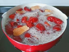 中小火炖四十分钟。