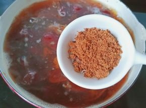 不够甜的可以放一点红糖调味。