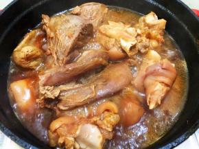 看食材情况卤一个小时左右