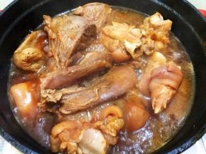 看食材情况卤一个小时左右