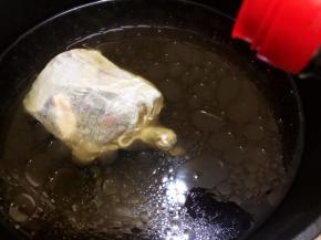 加入生抽，老抽，蚝油