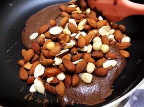 加入杏仁和榛子