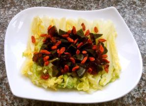 枸杞子也均匀的洒在上面